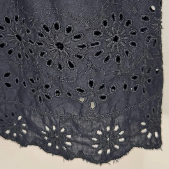 GAP Eyelet Embroidered Midi Dress Petite Size 4 - Picture 3 of 11